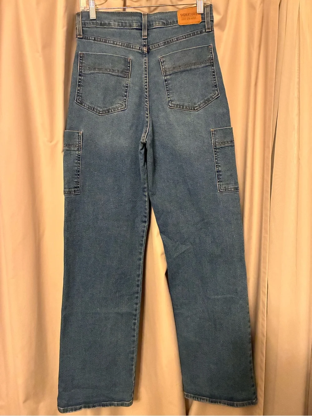 Levi's High-Rise Light Blue Cargo Jeans size 6/28 - Picture 4 of 6
